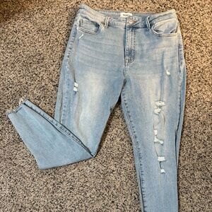 Pistola Distressed Skinny Jeans